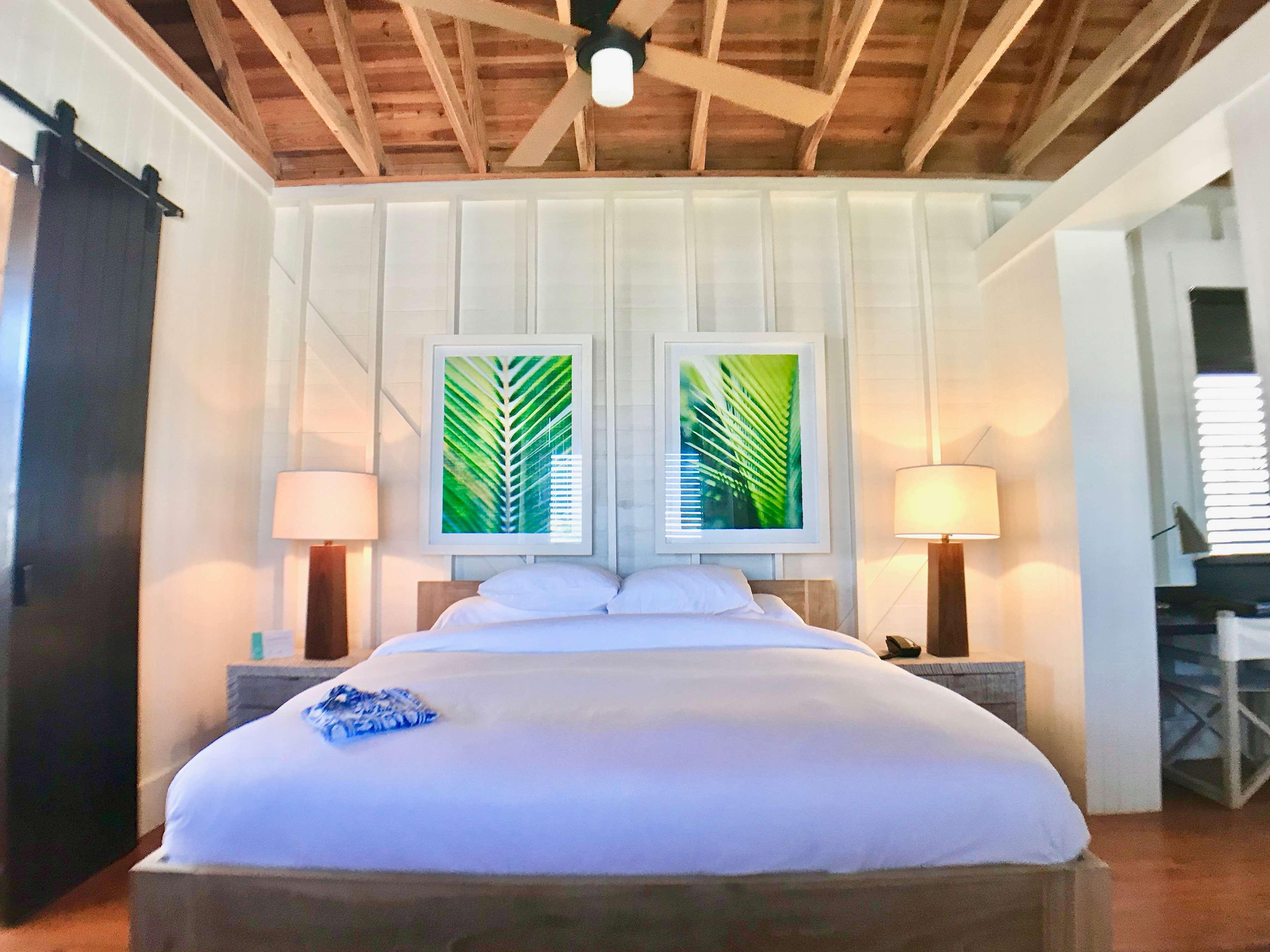Mahogany Bay Resort And Beach Club, Curio Collection San Pedro  Exterior foto
