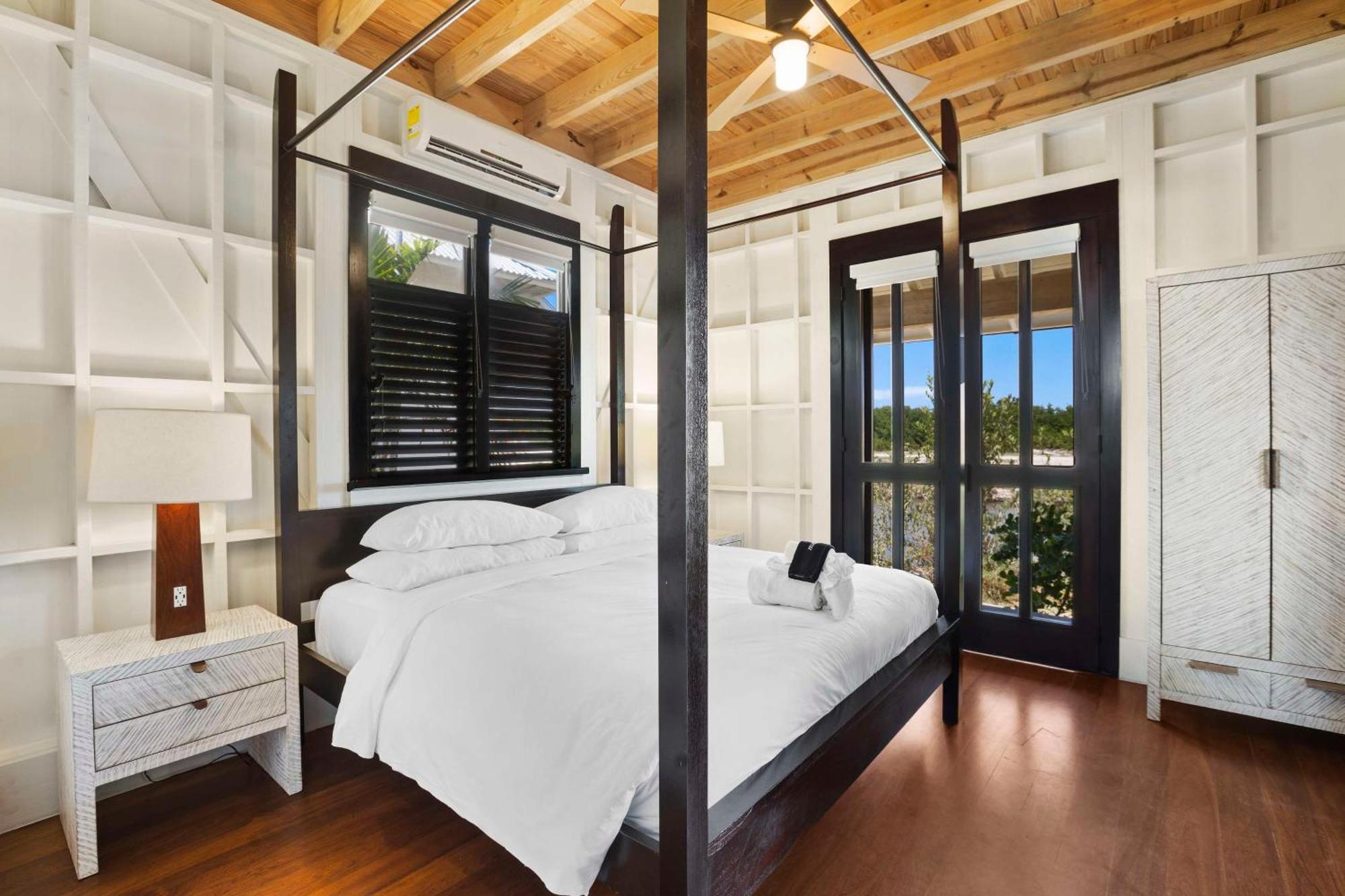 Mahogany Bay Resort And Beach Club, Curio Collection San Pedro  Exterior foto
