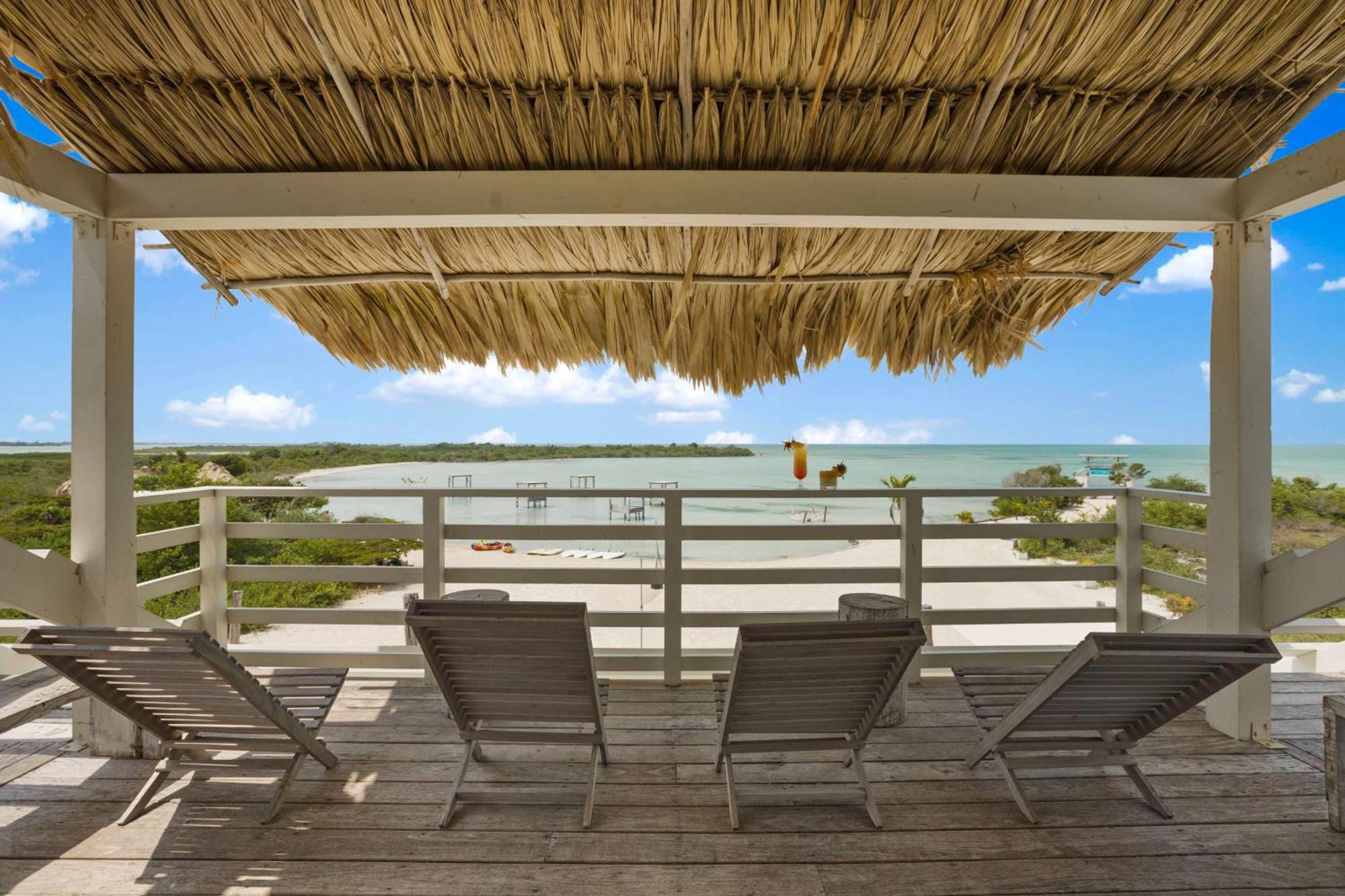 Mahogany Bay Resort And Beach Club, Curio Collection San Pedro  Exterior foto