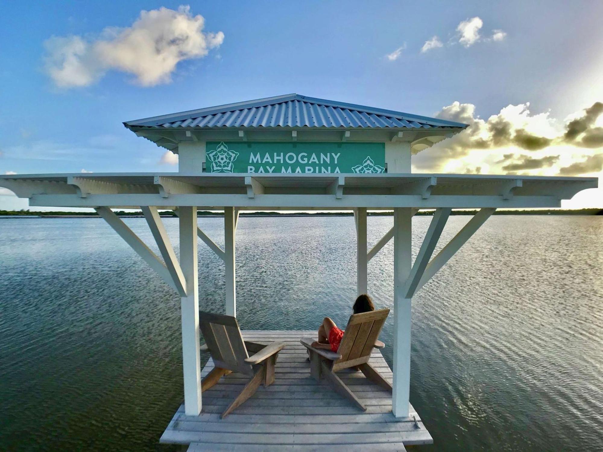 Mahogany Bay Resort And Beach Club, Curio Collection San Pedro  Exterior foto