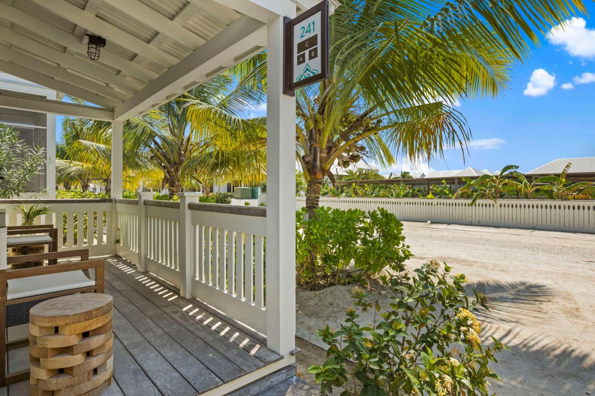 Mahogany Bay Resort And Beach Club, Curio Collection San Pedro  Exterior foto