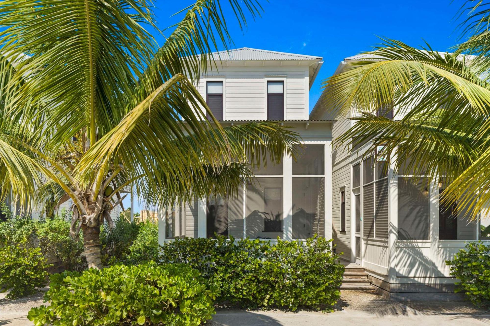 Mahogany Bay Resort And Beach Club, Curio Collection San Pedro  Exterior foto