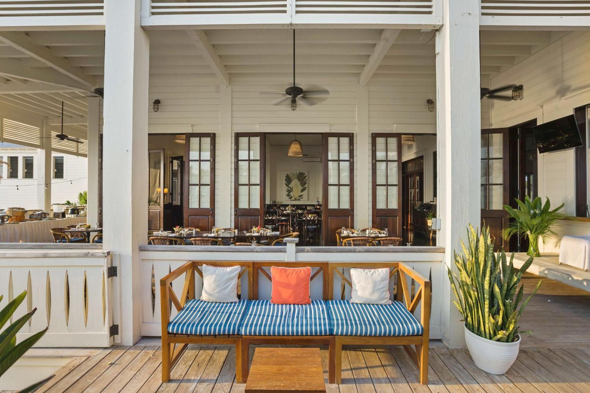 Mahogany Bay Resort And Beach Club, Curio Collection San Pedro  Exterior foto